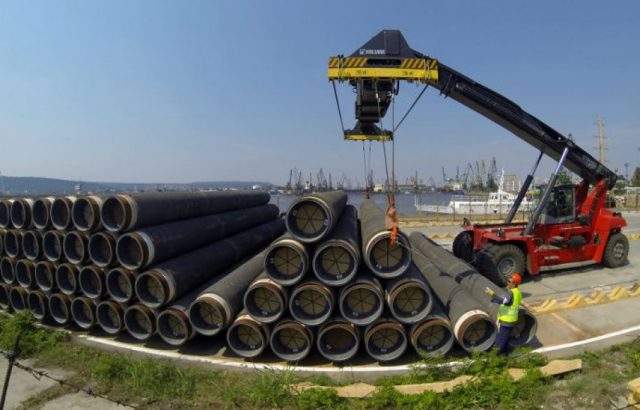 “Газпром” начнет строить подвод к “Северному потоку-2” на год позже срока