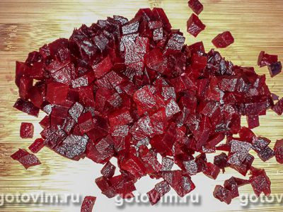 Фотографии рецепта Салат из запеченной курицы со свёклой и грецкими орехами, 04 Салат из запеченной курицы со свёклой и грецкими орехами, Шаг 04