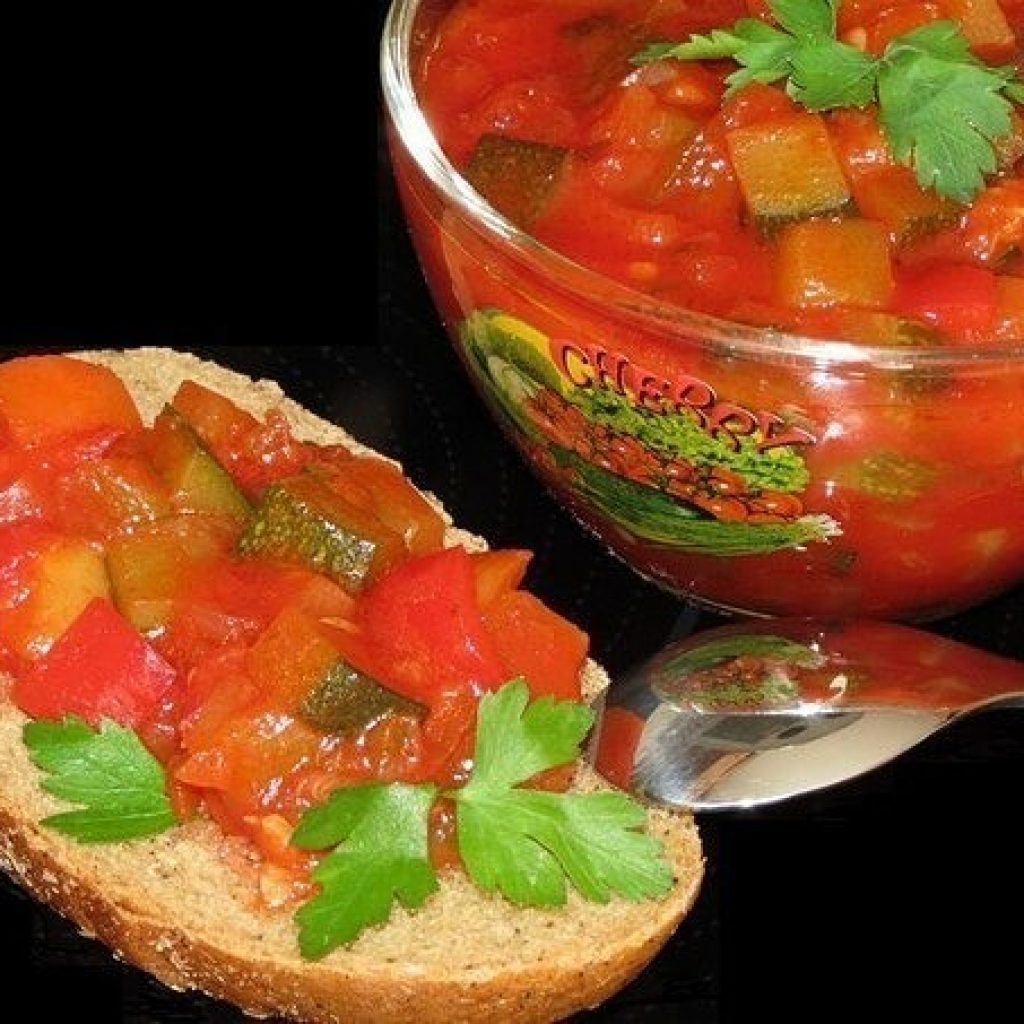 Салат на зиму из кабачков и баклажан(готовила в мультиварке)