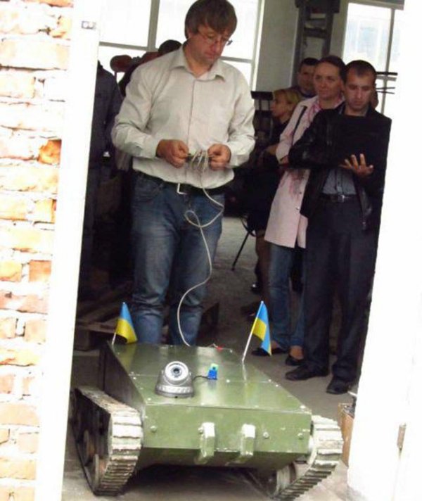 Порошенко признал снижение эффективности армии Украины Порошенко признал снижение эффективности армии Украины