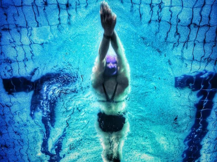 Россиянам рассказали о передающихся в бассейне опасных болезнях