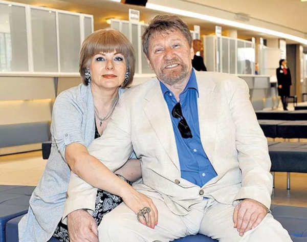 «Семь нянек» и «Семь невест» советского актёра и режиссёра Семёна Морозова.