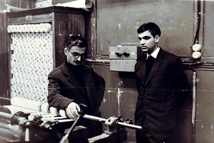 Марлен Хуциев и Геннадий Шпаликов, 1963 | Фото: 24smi.org Марлен Хуциев и Геннадий Шпаликов, 1963 | Фото: 24smi.org