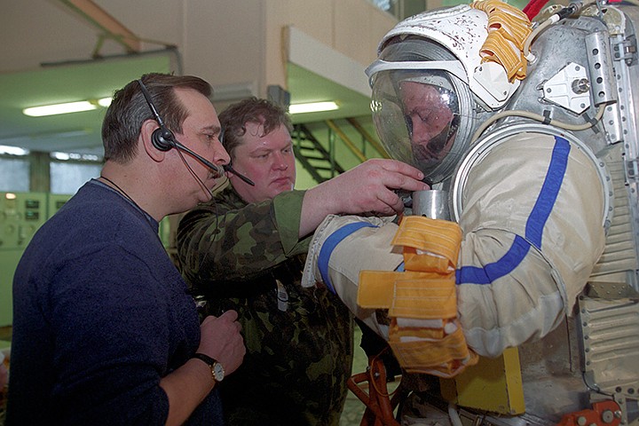 Психолог космонавтов: “Вкусы, запахи на орбите крайне нужны. Каждая новая поставка еды – праздник”