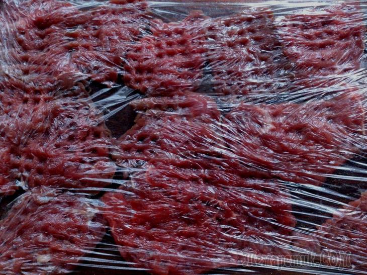 РУЛЕТИКИ ИЗ ГОВЯДИНЫ С КОПЧЁНЫМ СЫРОМ РУЛЕТИКИ ИЗ ГОВЯДИНЫ С КОПЧЁНЫМ СЫРОМ