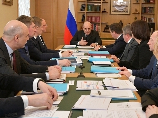 Мишустин пошел в народ: удивил чиновников и подшутил над школьником Мишустин пошел в народ: удивил чиновников и подшутил над школьником