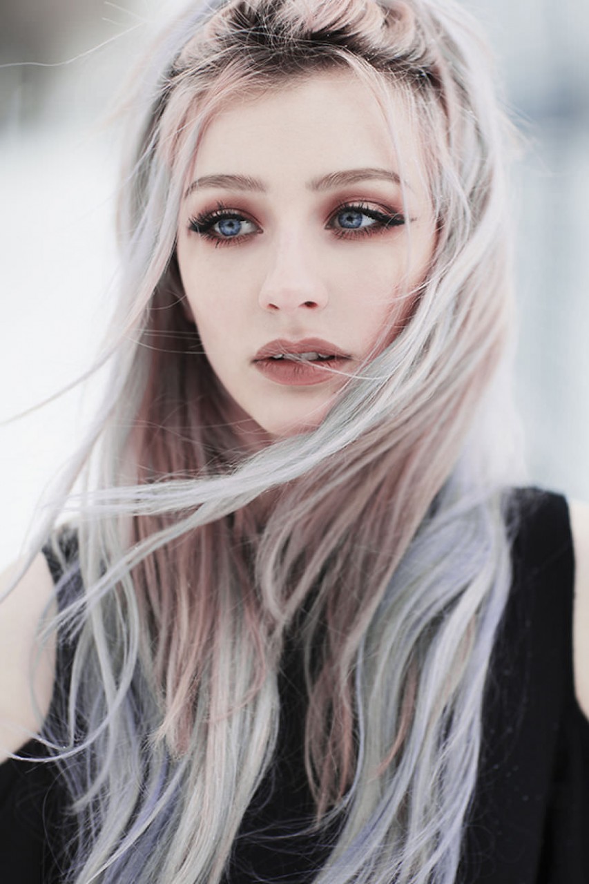 Photographer-inspired-by-a-blue-eyes-models-58974c7aa2932__880