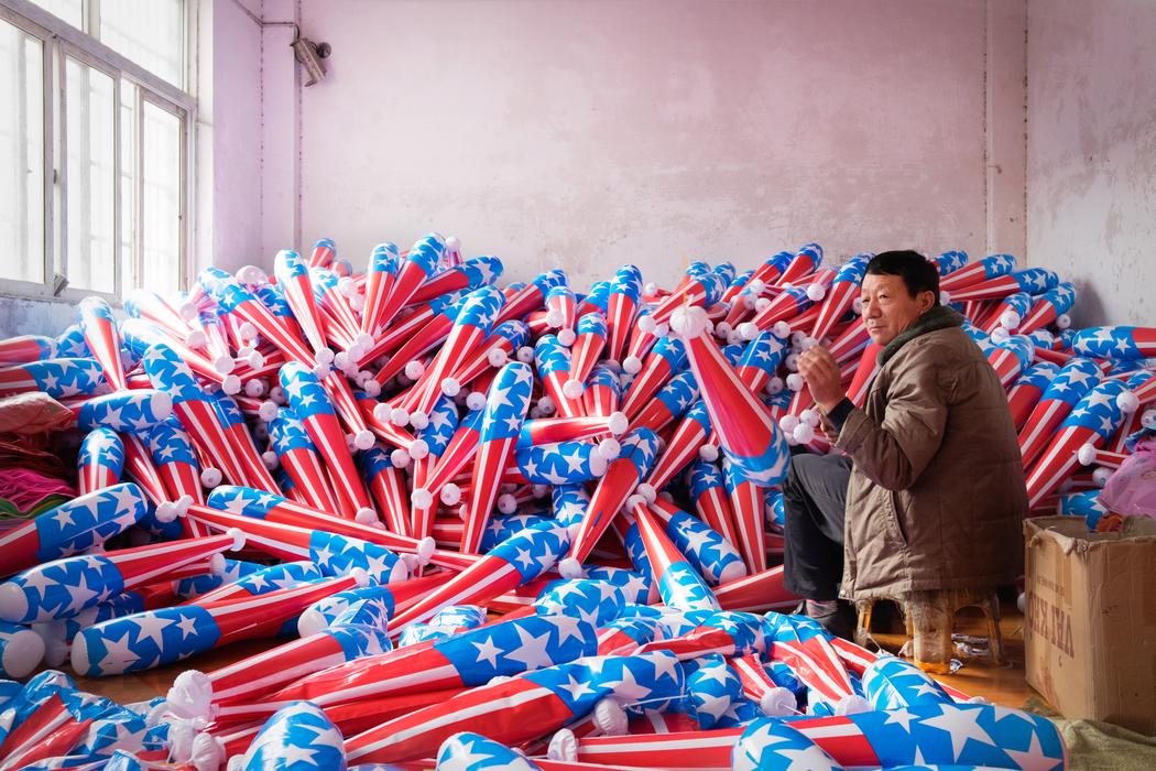 6 фото из города, где производят все вещи с пометкой «Made in China»