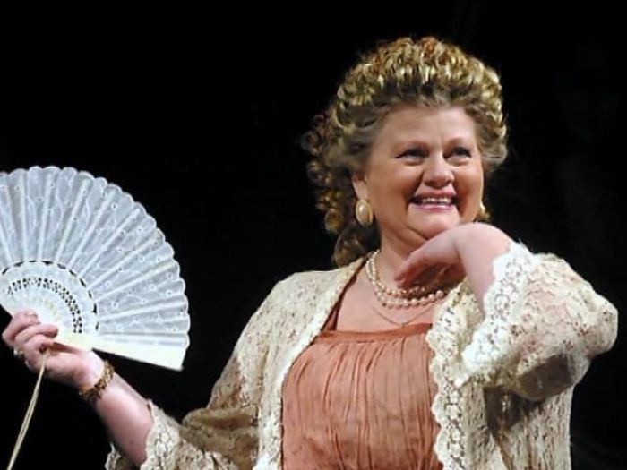 Актриса на сцене театра, 2008 | Фото: biographe.ru Актриса на сцене театра, 2008 | Фото: biographe.ru
