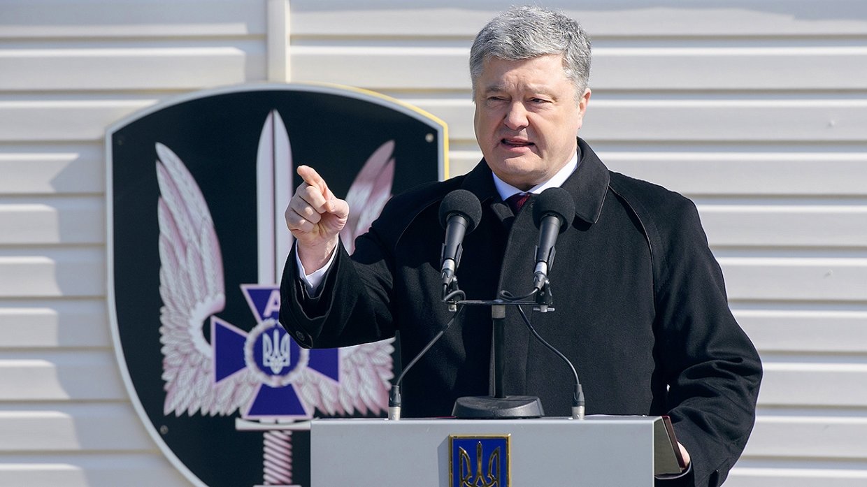 Выпил «смелой воды»: Порошенко опустился до хамства по отношению к россиянам Выпил «смелой воды»: Порошенко опустился до хамства по отношению к россиянам