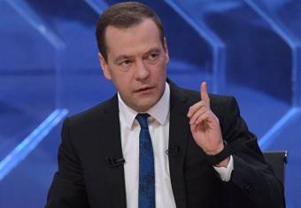 Медведев сообщил о победе над безработицей Медведев сообщил о победе над безработицей