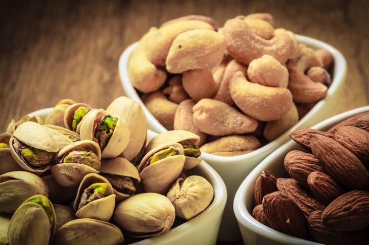 10 коварных продуктов, которые портят вашу кожу продукты которые портят кожу, еда вызывающая прыщи