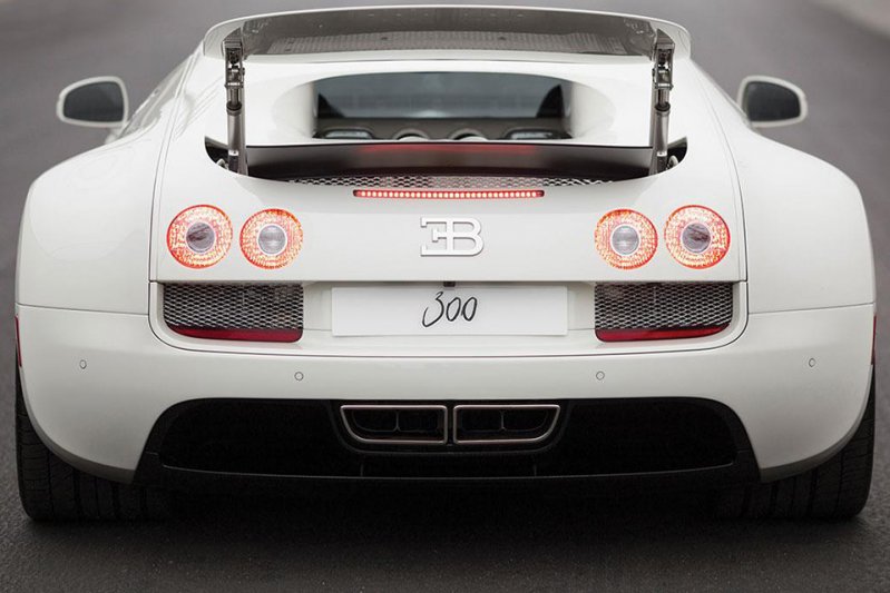 История прощального экземпляра самого быстрого купе в мире Veyron, bugatti, спорткар, суперкар