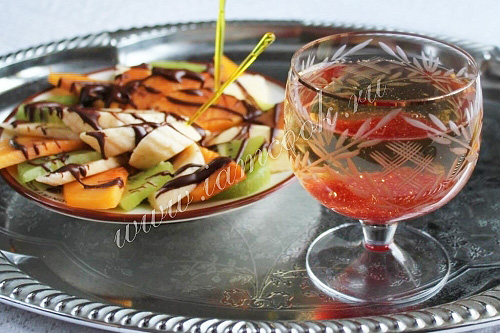 готовим вкусный коктейль из шампанского