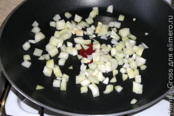 Гороховые котлеты со сметанным соусом Гороховые котлеты со сметанным соусом