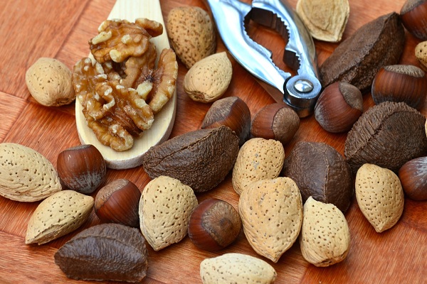 Самые полезные и вредные для здоровья орехи