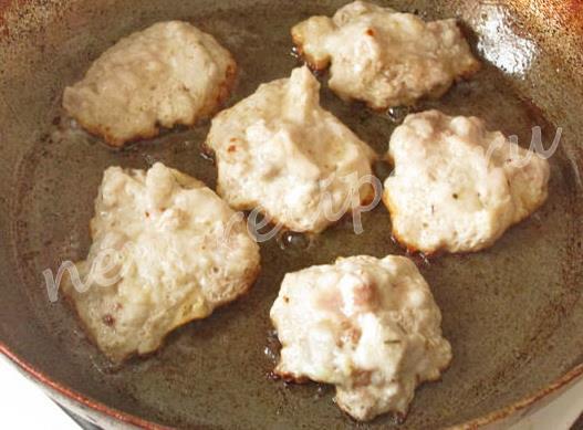 готовим мясные оладьи готовим мясные оладьи