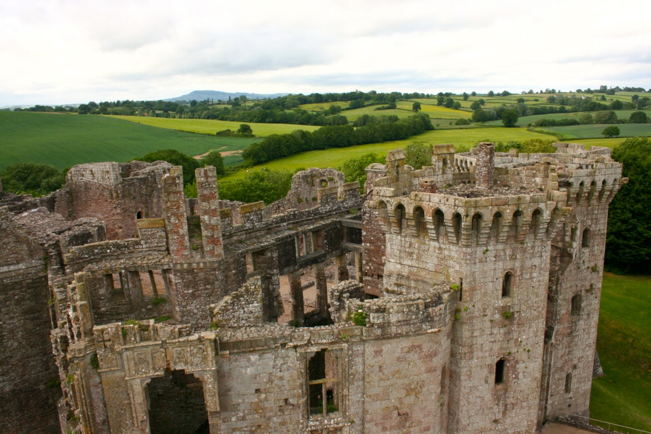 Замки Англии: Раглан (Raglan Castle)