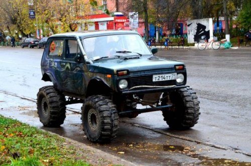 Невероятный тюнинг автомобиля "Нива" Невероятный тюнинг автомобиля "Нива"