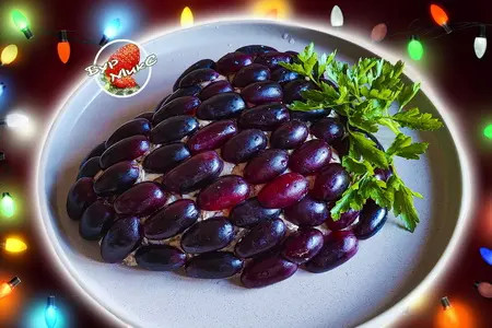 Фото к рецепту: Новогодний салат тиффани + ананас