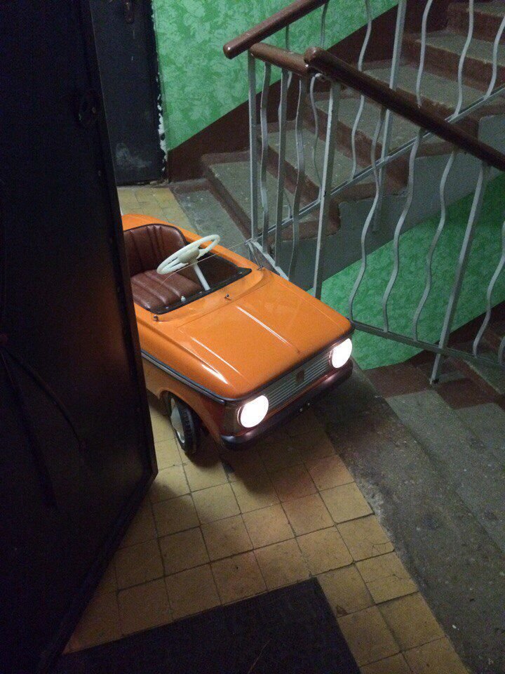 Педальный «Москвич» - мой первый автомобиль Педальный «Москвич» - мой первый автомобиль авто, автомобили, восстановление, детская машинка, москвич, педальная машинка, педальный москвич, реставрация