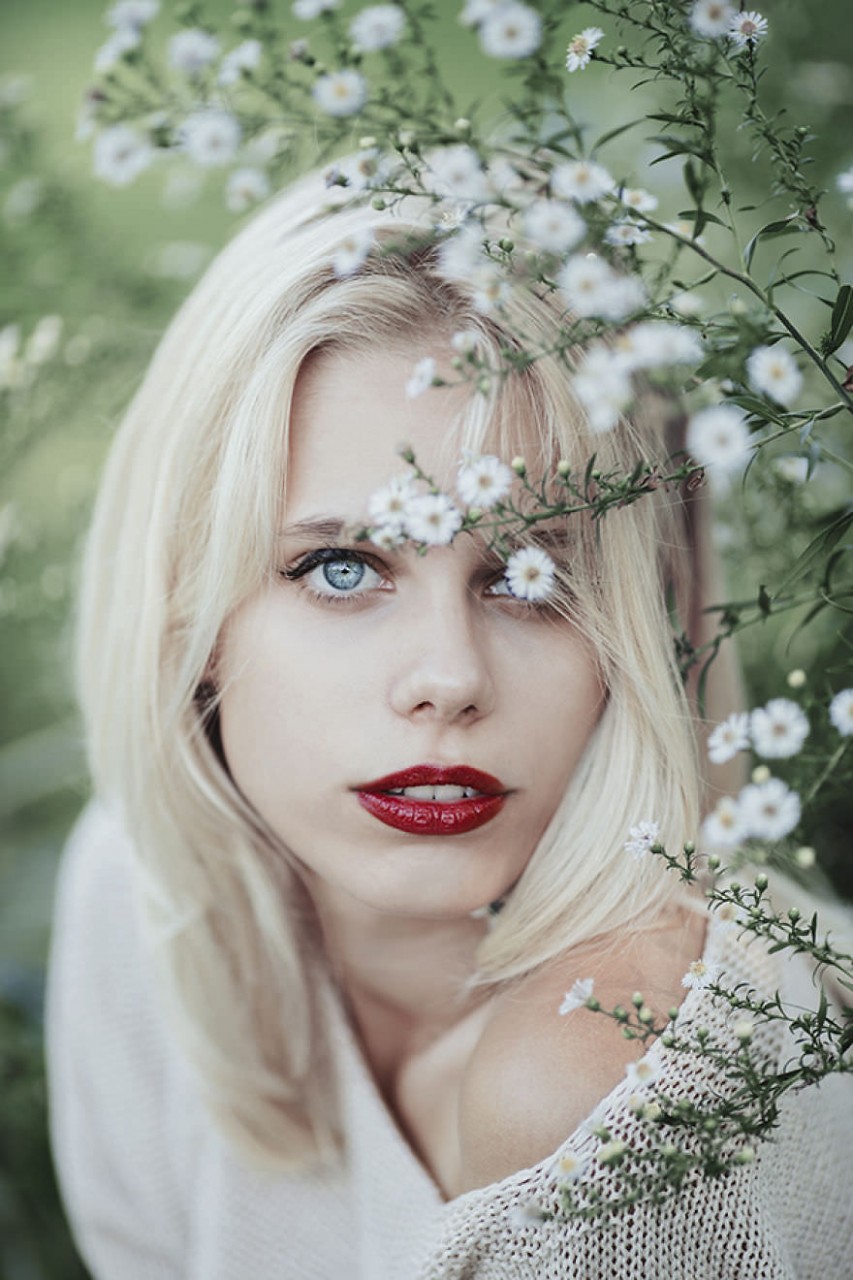 Photographer-inspired-by-a-blue-eyes-models-58974c6fc7c31__880