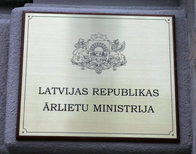 Латвия планирует выдворить из страны несколько российских дипломатов