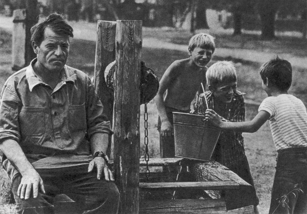 Детство, которое потеряли наши внуки или почему ремень учит любить Родину