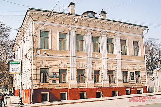 Двести зим одной семьи. В квартире в центре Москвы Телешовы живут с 1818 г. Двести зим одной семьи. В квартире в центре Москвы Телешовы живут с 1818 г.