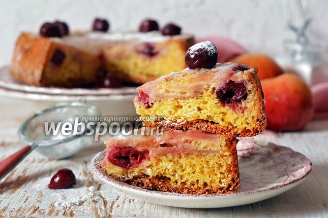 Пирог с яблоками и вишней