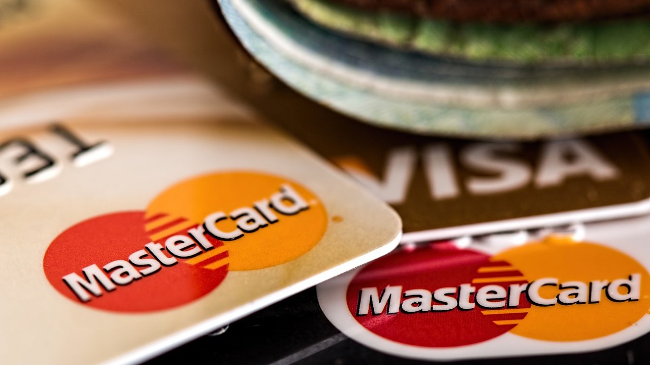 Российские пользователи платежной системы MasterCard смогут переводить деньги по номеру телефона