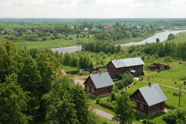 Загородная жизнь привлекает многих, но переезд - дело серьезное Загородная жизнь привлекает многих, но переезд - дело серьезное