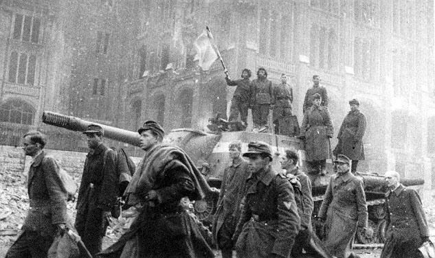 Мультатули Петр: В тот день когда взяли Берлин и фотографии Берлина 1945 Мультатули Петр: В тот день когда взяли Берлин и фотографии Берлина 1945