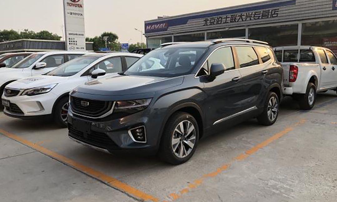 Конкурент Toyota Highlander от Geely появился у дилеров Конкурент Toyota Highlander от Geely появился у дилеров