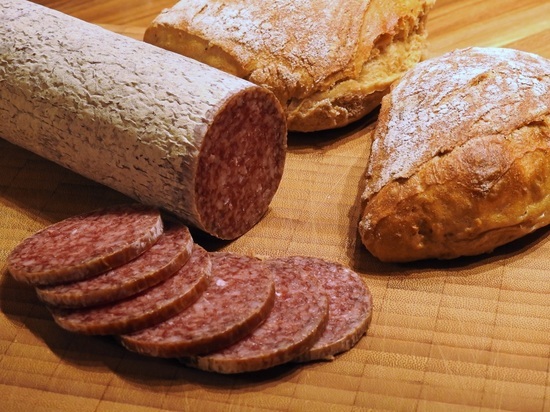 Мяса только 20%: разработан новый ГОСТ на полукопченую колбасу Мяса только 20%: разработан новый ГОСТ на полукопченую колбасу