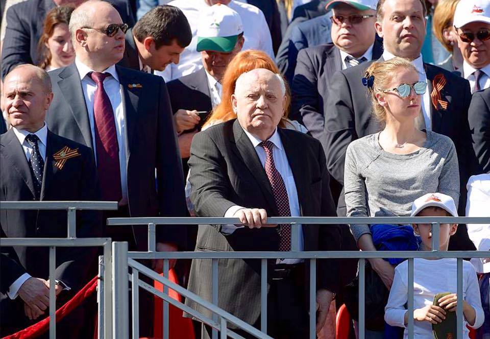 Путин перед престолом Ротшильдов и Рокфеллеров Путин перед престолом Ротшильдов и Рокфеллеров