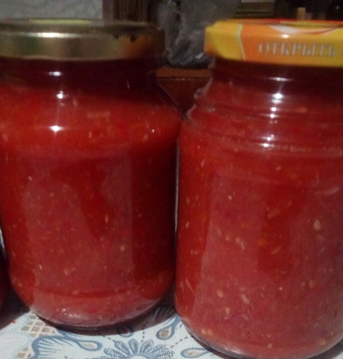 Томатный соус и аджика. Мои заготовки. Томатный соус и аджика. Мои заготовки.