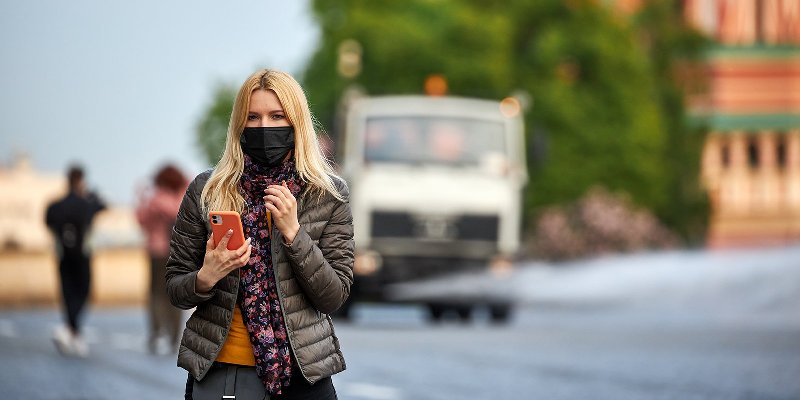 Масочный режим не рекомендуют отменять как минимум до появления вакцины