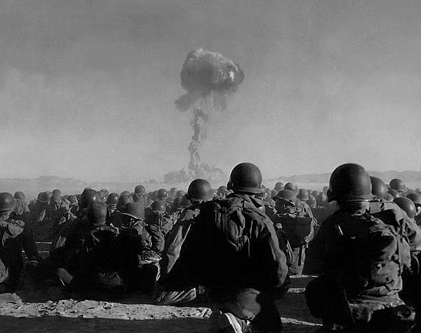 Американские смертники. Как Америка испытывала атомные бомбы на своих военных Американские смертники. Как Америка испытывала атомные бомбы на своих военных
