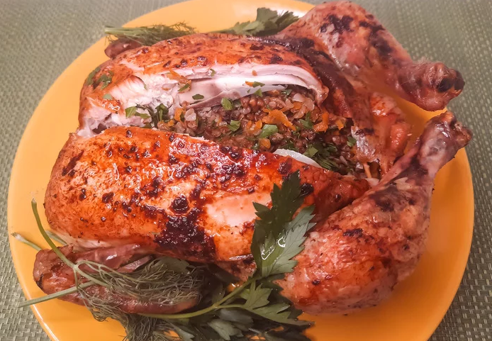 Курица, фаршированная гречкой. Вкусное блюдо вместе с гарниром Кулинария, Рецепт, Курица, Длиннопост