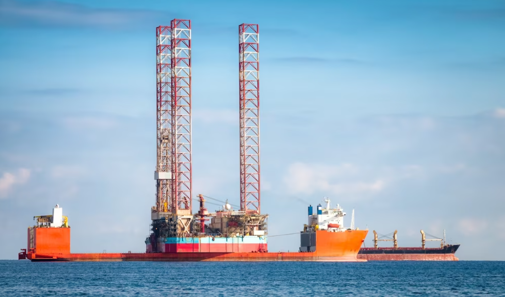 ООН начала миссию по перекачке нефти с застрявшего танкера у берегов Йемена ООН начала миссию по перекачке нефти с застрявшего танкера у берегов Йемена