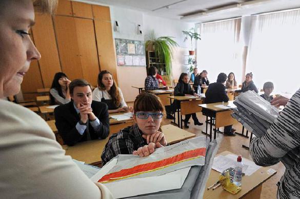 Завидуй, провинция: московские учителя получают 100-тысячные зарплаты