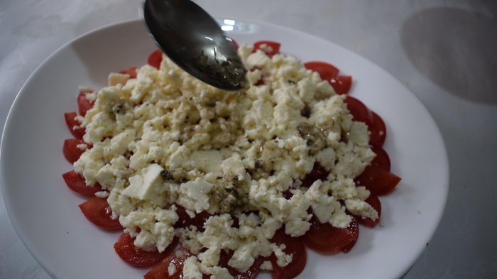 Салат из помидор и брынзы Салат, Sango Food, Видео, Видео рецепт, Длиннопост, Рецепт, Еда, Кулинария