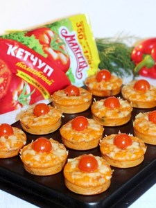 Фото к рецепту: Закусочный Кекс красный Фото к рецепту: Закусочный Кекс красный