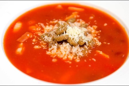 Фото к рецепту: Томатный суп с фасолью за 15 минут! очень быстрый и вкусный рецепт томатного супа