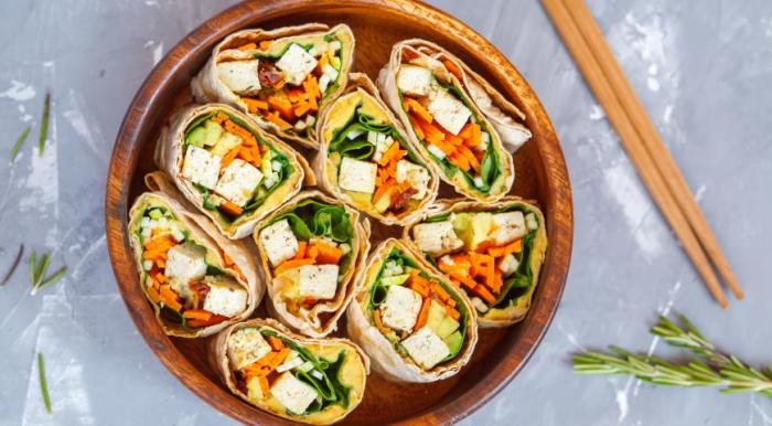 Вегетарианские рулетики. \ Фото: www.gastronom.ru. 7 вкуснейших обедов на всю неделю: блюда, которые не оставят равнодушными
