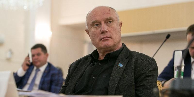 Назвавший "тупорылочкой" жительницу Миасса депутат переезжает на ПМЖ в США - будет "загорать на Гавайях"