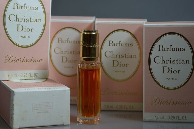 Perfume Джинсы-«варенки» и пластмассовые клипсы: за чем «охотились» наши мамы