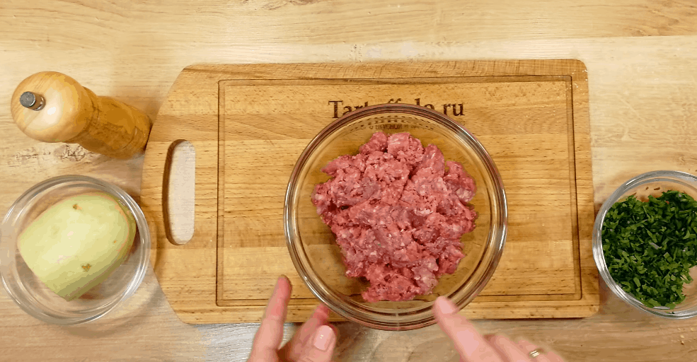 Мясные лодочки на сковороде: просто, сытно и вкусно Мясные лодочки на сковороде: просто, сытно и вкусно