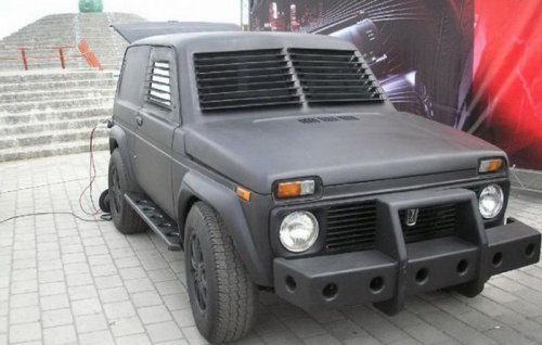 Невероятный тюнинг автомобиля "Нива" Невероятный тюнинг автомобиля "Нива"